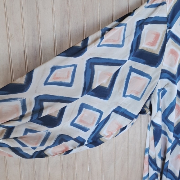 First Love By Lovelyn Abstract Geometric Print Blouse Long Puff Sleeve Satin - Picture 12 of 12